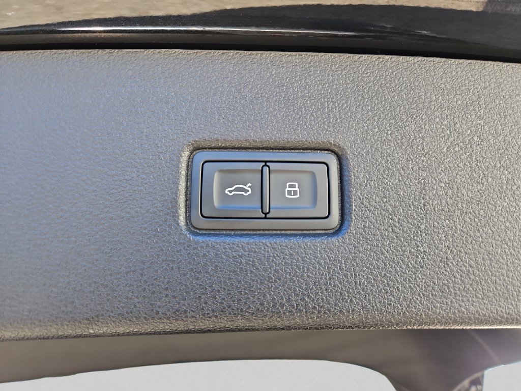 Certified 2024 Audi SQ5 Prestige w/ Prestige Package AWD/4WD image 25