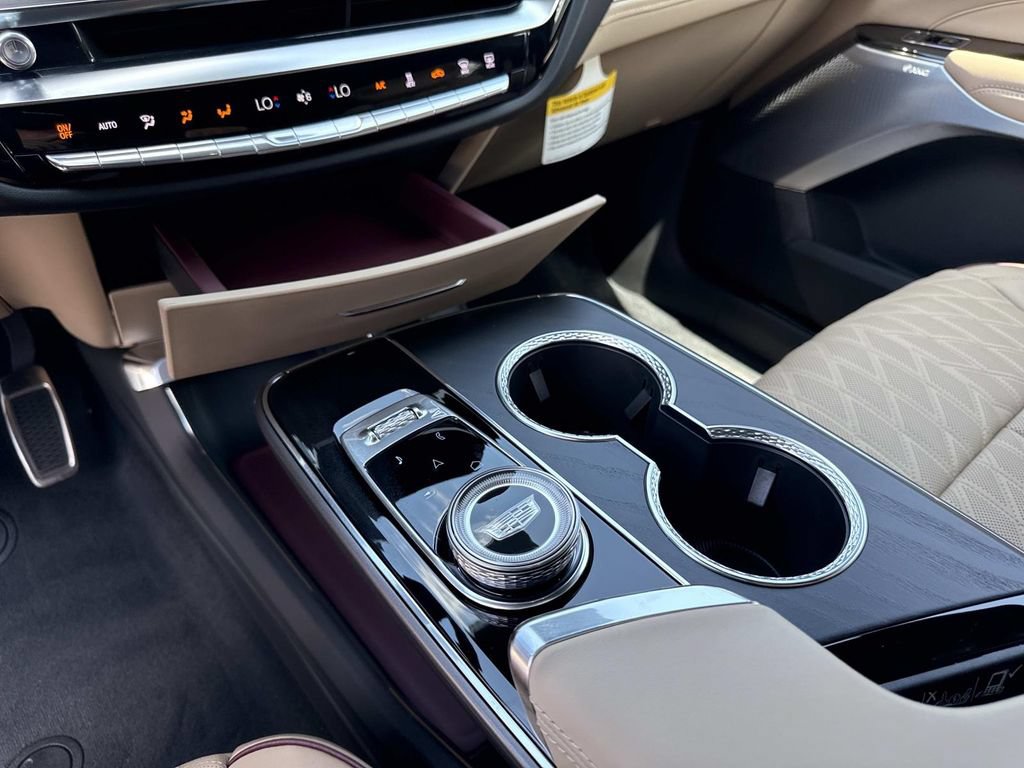 New 2026 Cadillac Lyriq Signature Luxury w/ LPO, Blue Accent Package AWD/4WD image 25