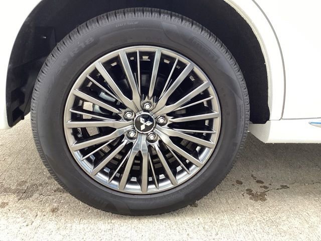 Used 2021 Mitsubishi Outlander LE AWD/4WD image 8