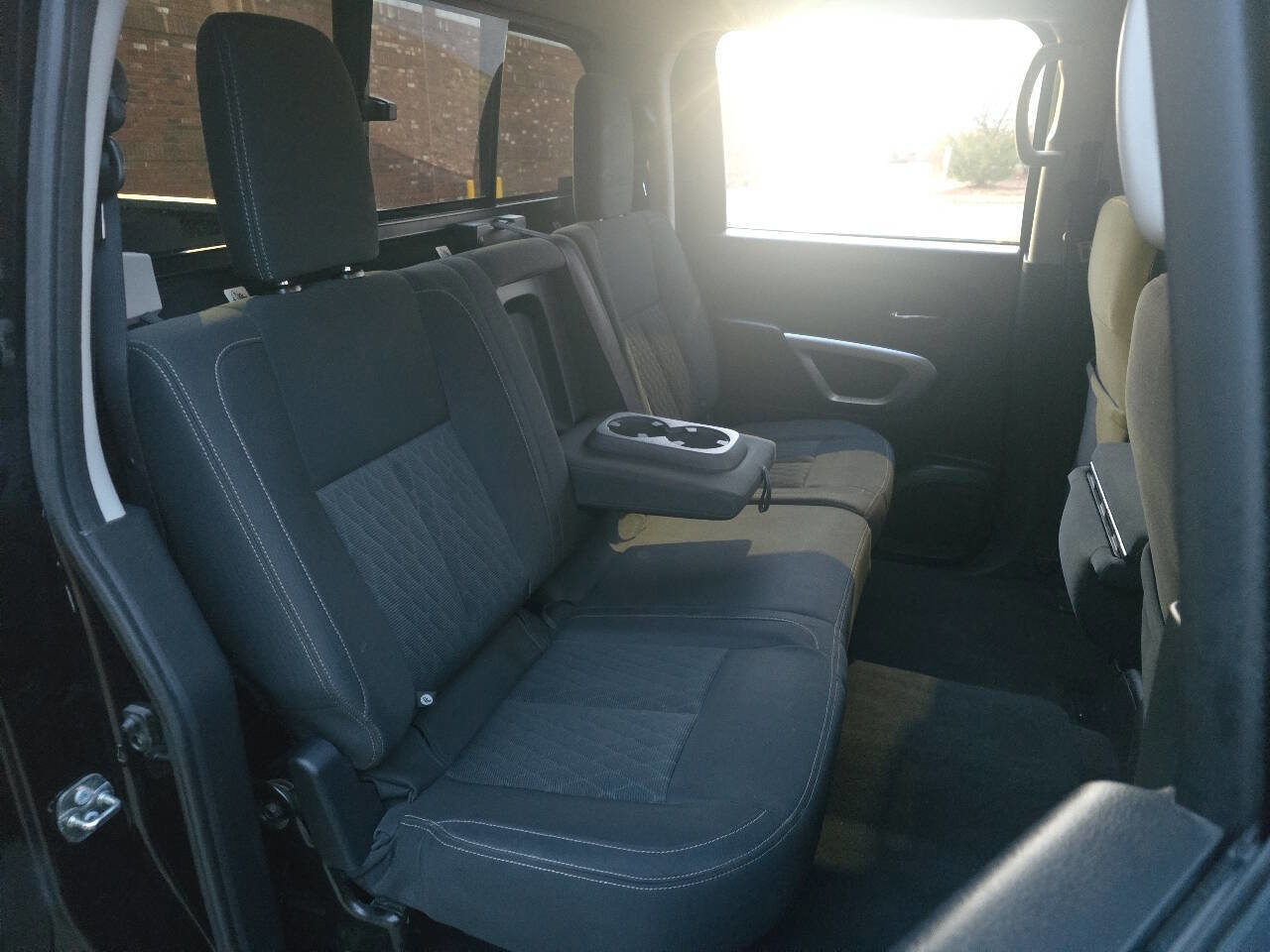 Used 2017 Nissan Titan SV image 16