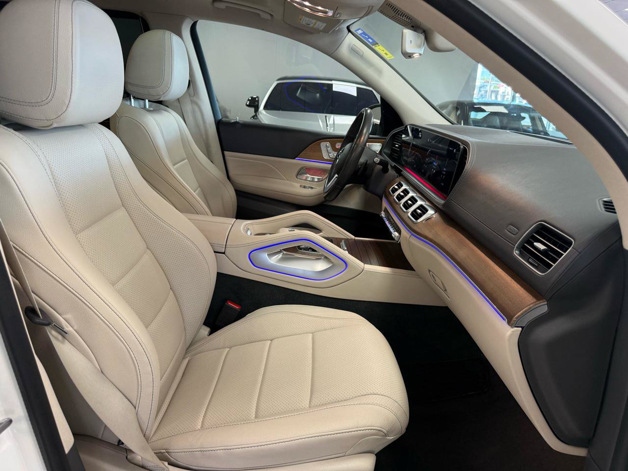 Used 2020 Mercedes-Benz GLS 450 4MATIC image 30