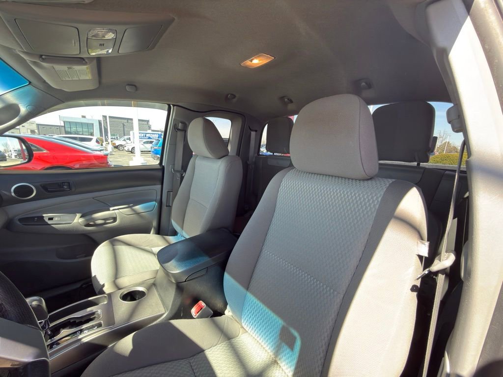 Used 2013 Toyota Tacoma PreRunner w/ SR5 Pkg image 12