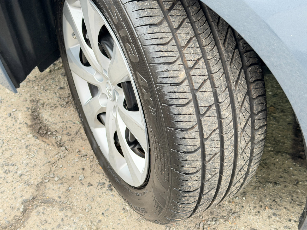 Used 2022 Toyota Corolla LE image 69