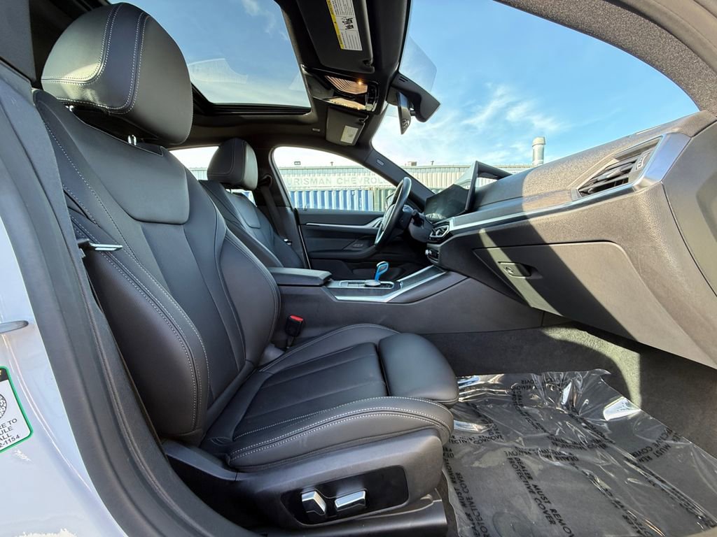 Used 2023 BMW i4 eDrive35 w/ Premium Package image 27