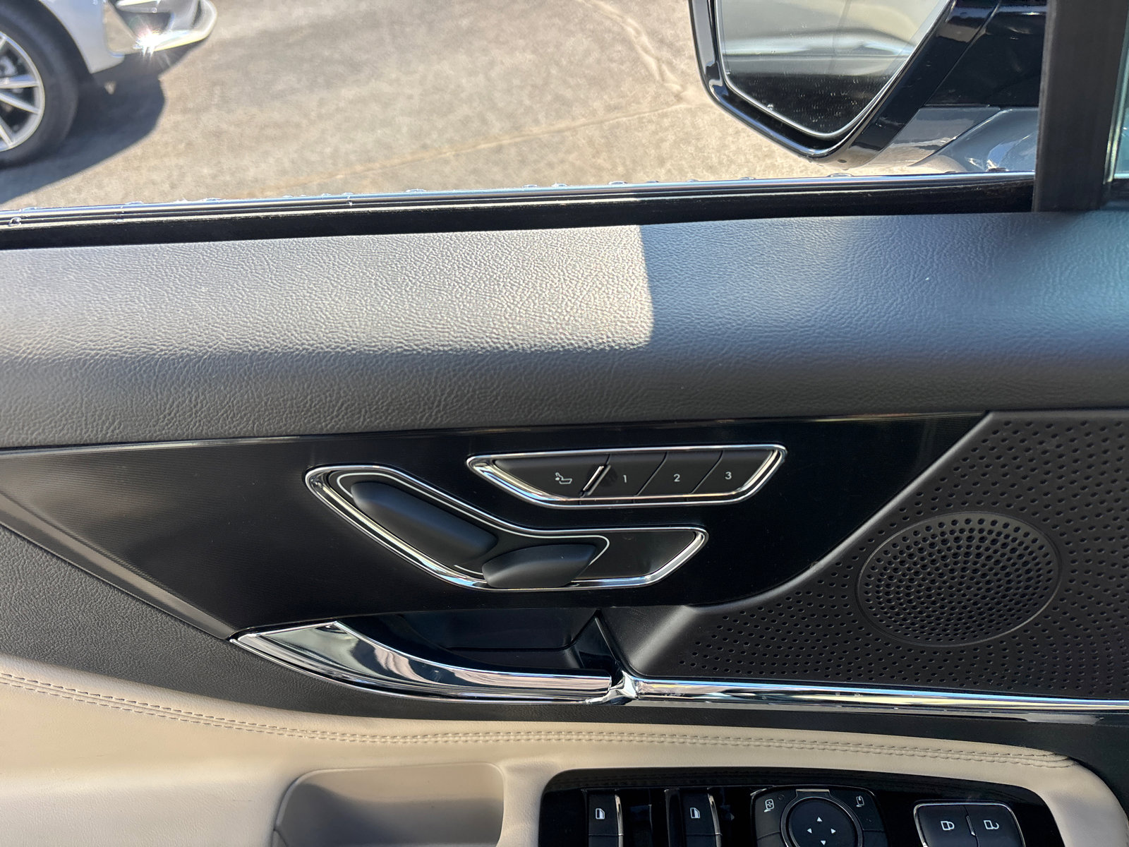 New 2026 Lincoln Corsair Reserve image 12