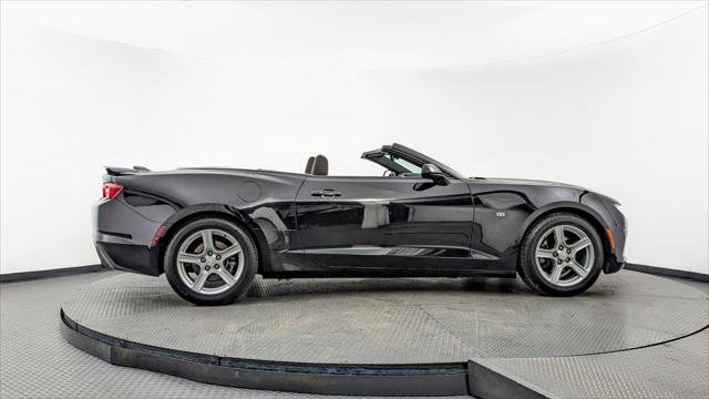 Used 2020 Chevrolet Camaro LT image 9