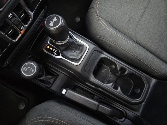 Used 2024 Jeep Wrangler Unlimited Sport AWD/4WD image 25