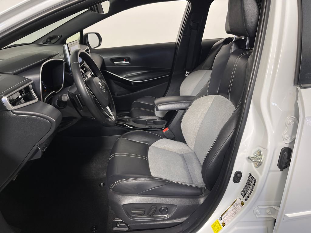 Used 2025 Toyota Corolla XSE FWD image 12