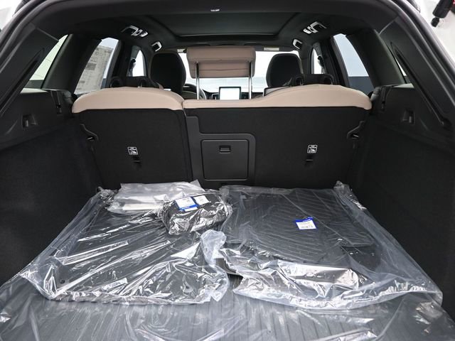 New 2026 Volvo XC60 B5 Plus w/ Protection Package Premier image 31