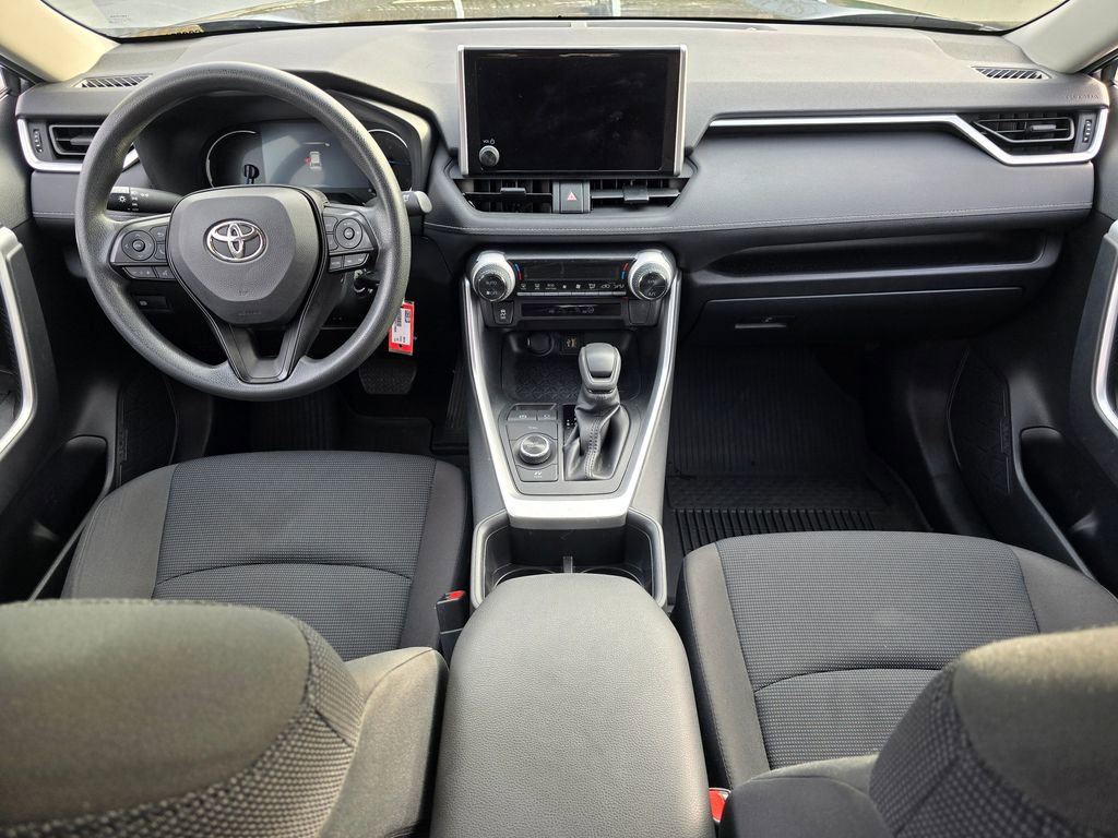 Used 2023 Toyota RAV4 LE image 18