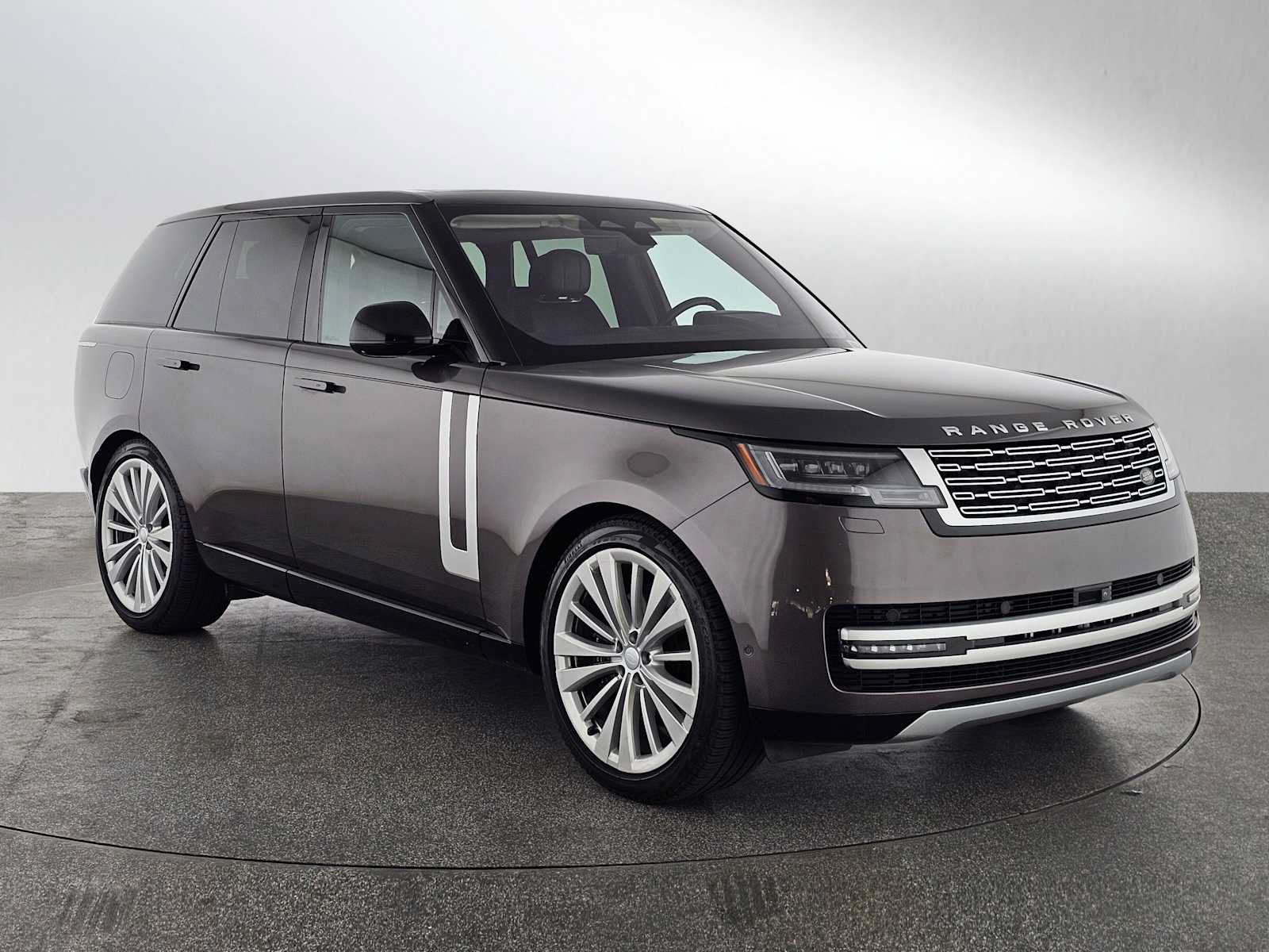 Used 2023 Land Rover Range Rover First Edition AWD/4WD image 7