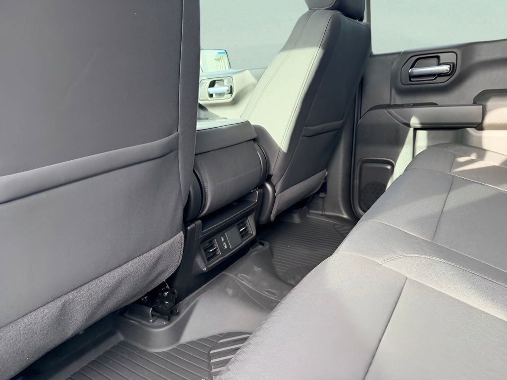 Used 2026 Chevrolet Silverado 1500 Custom Trail Boss w/ LPO, Dark Essentials Package image 31