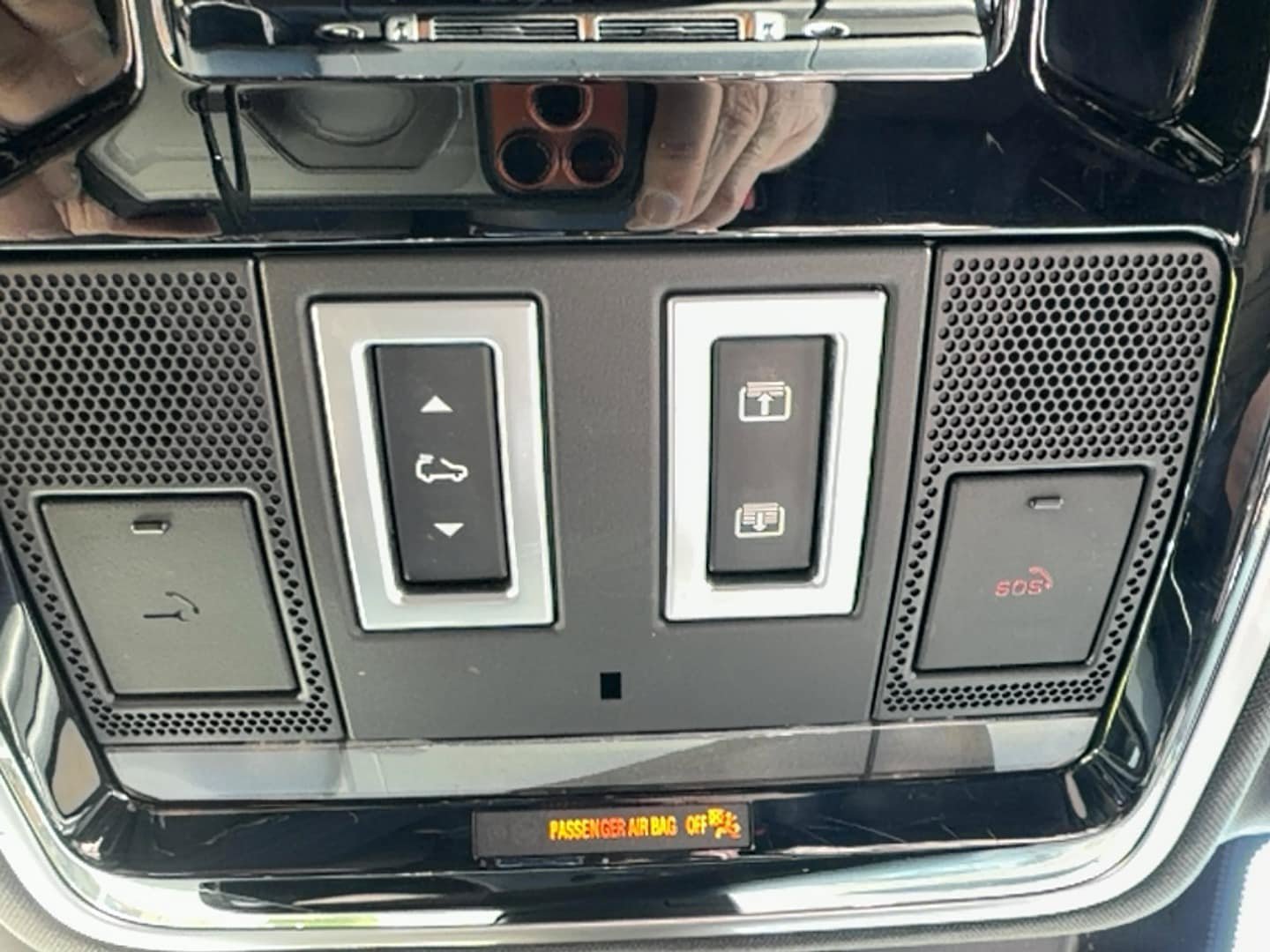 Used 2016 Land Rover Range Rover Supercharged AWD/4WD image 13