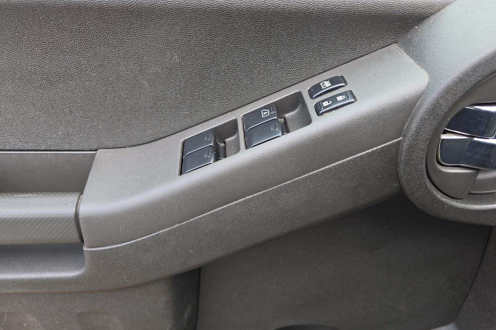 Used 2015 Nissan Xterra PRO-4X AWD/4WD image 8