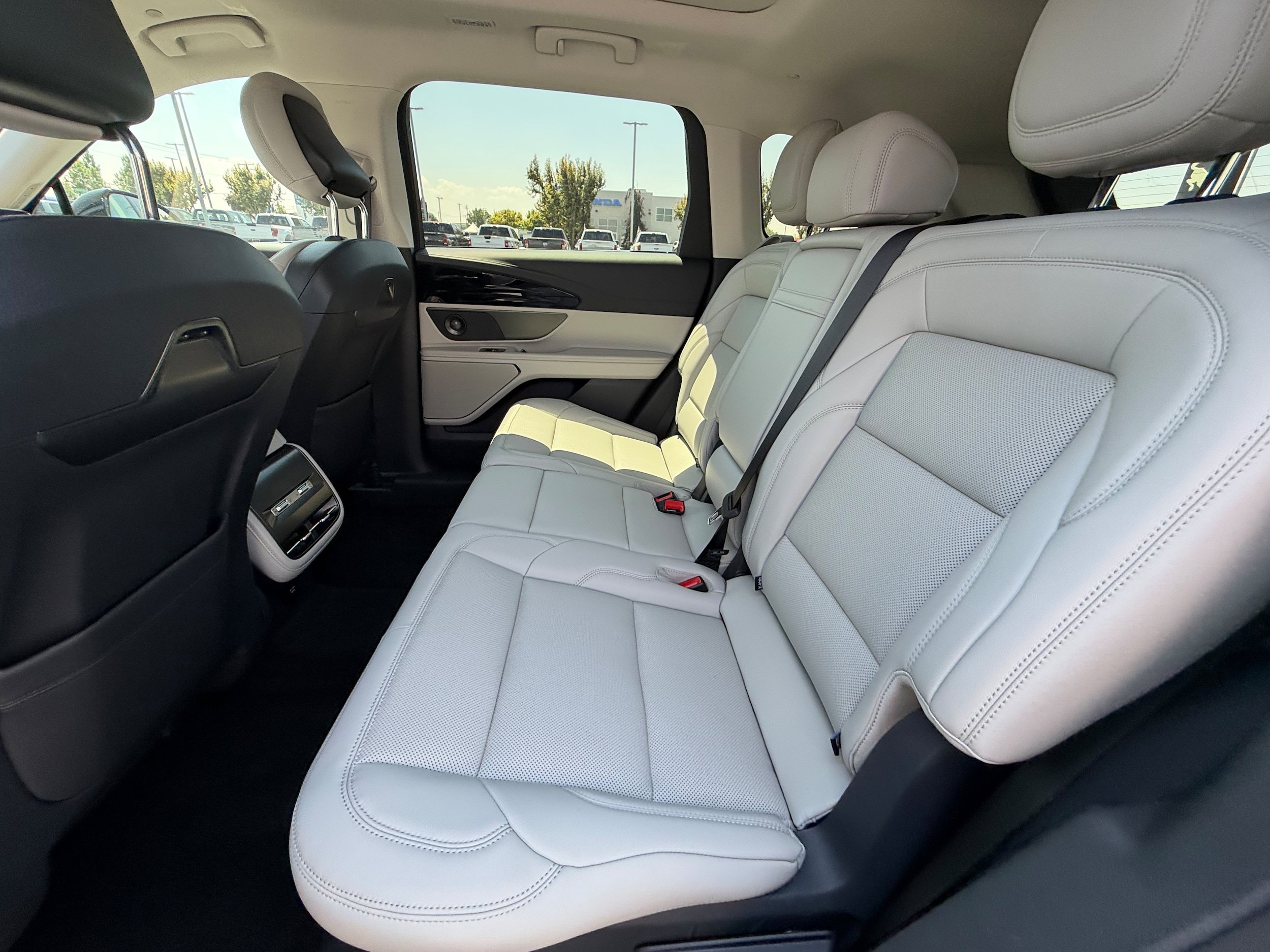 New 2026 Lincoln Nautilus Premier w/ Equipment Group 102A AWD/4WD image 13