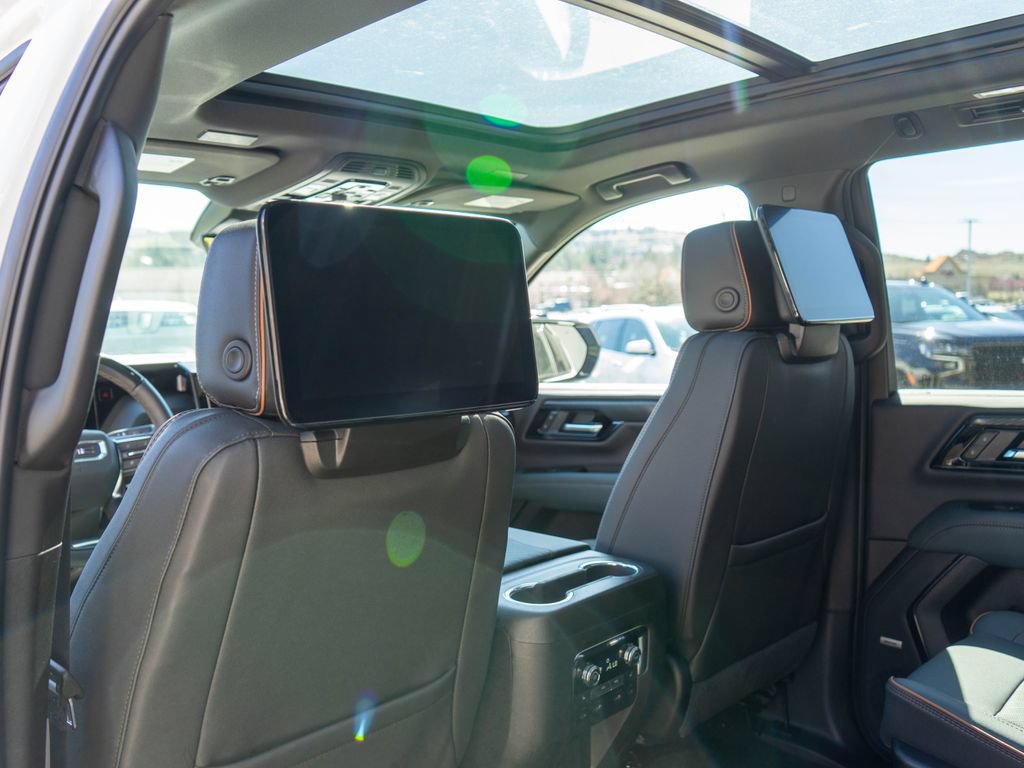 New 2026 GMC Yukon AT4 w/ AT4 Premium Plus Package AWD/4WD image 15