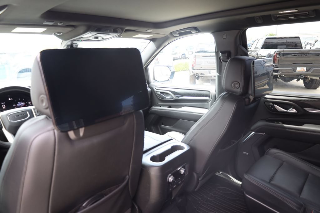 Used 2022 GMC Yukon Denali w/ Denali Ultimate Package AWD/4WD image 19