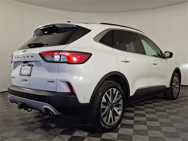 Used 2020 Ford Escape Titanium image 9