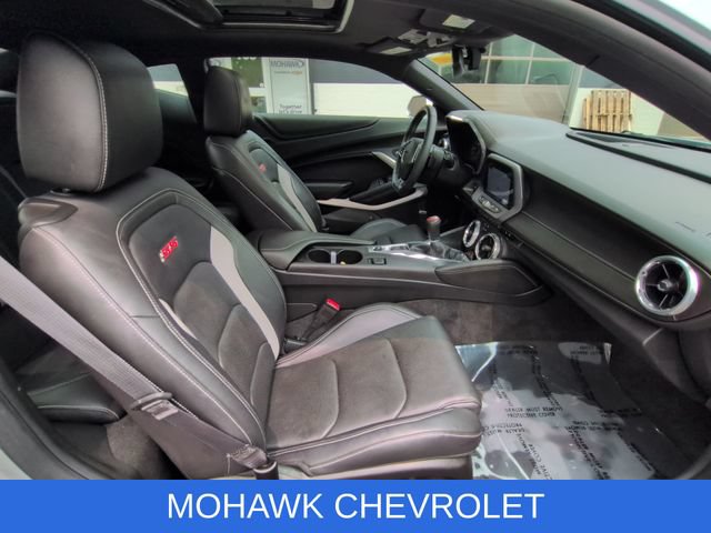 Used 2017 Chevrolet Camaro SS RWD image 29