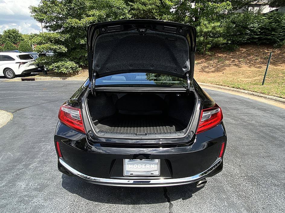 Used 2017 Honda Accord EX image 22