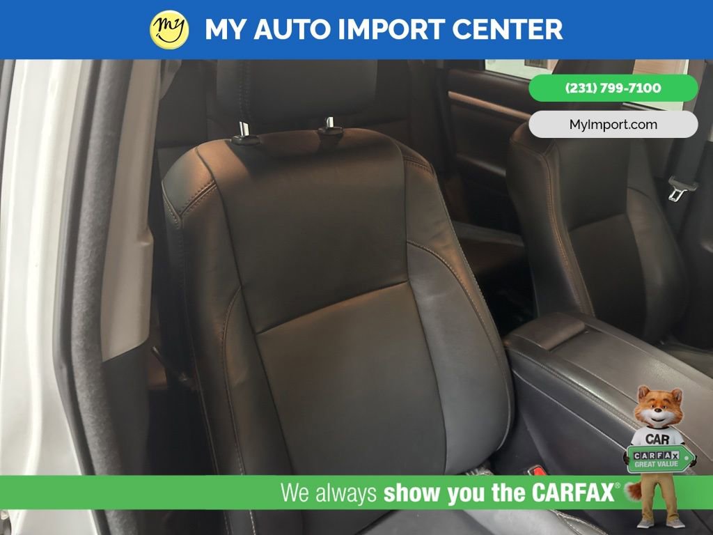 Used 2017 Toyota Highlander XLE image 31