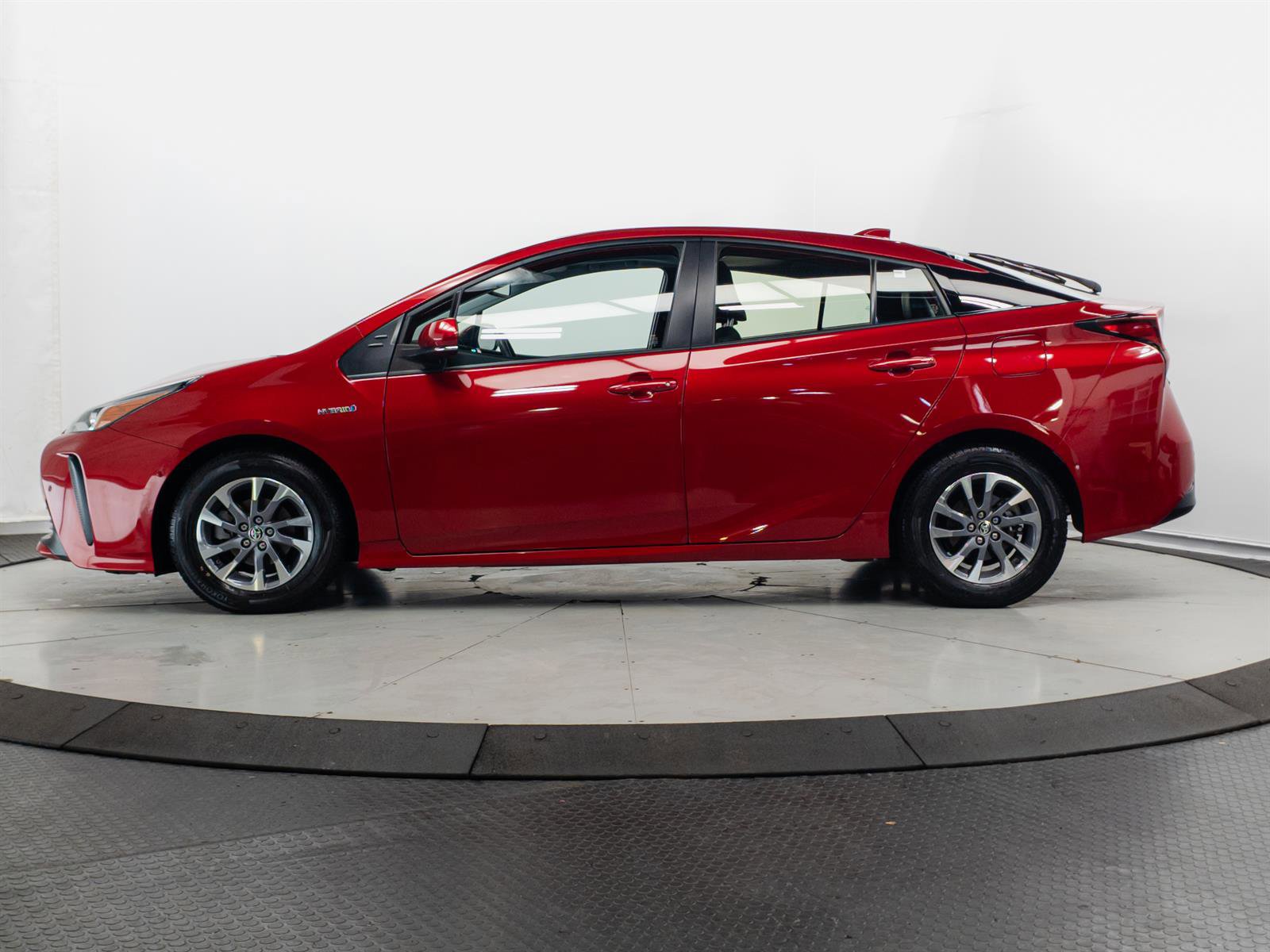 Certified 2021 Toyota Prius Limited w/ Premium Convenience Package image 8