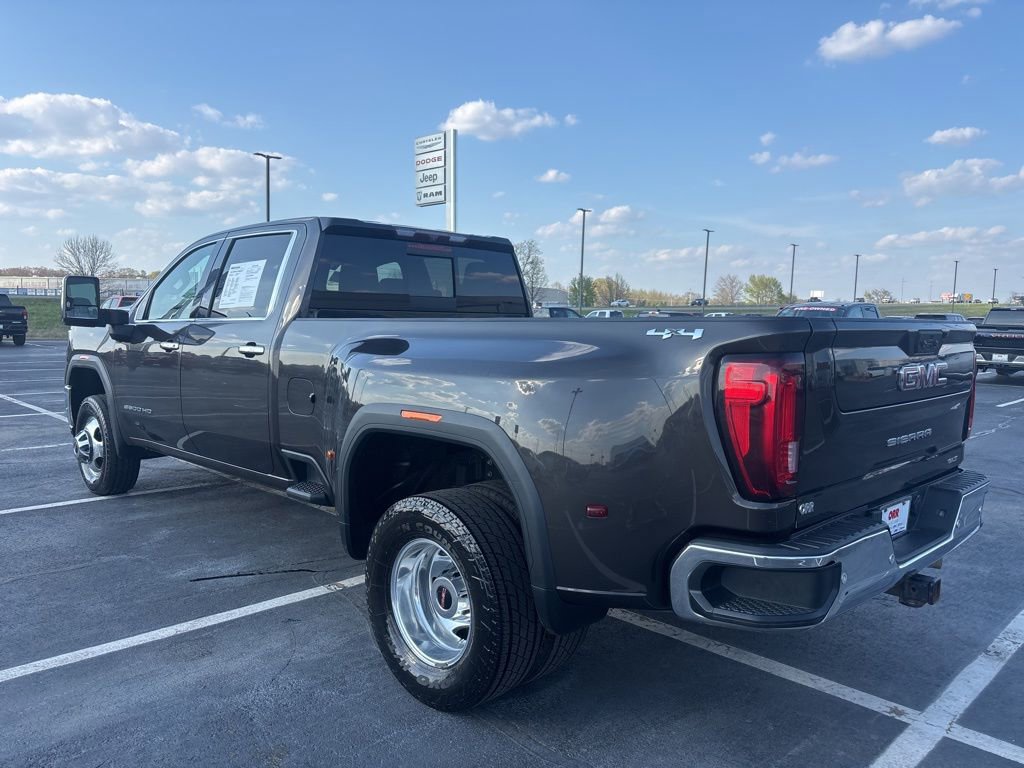 Used 2021 GMC Sierra 3500 SLT w/ SLT Premium Package image 3