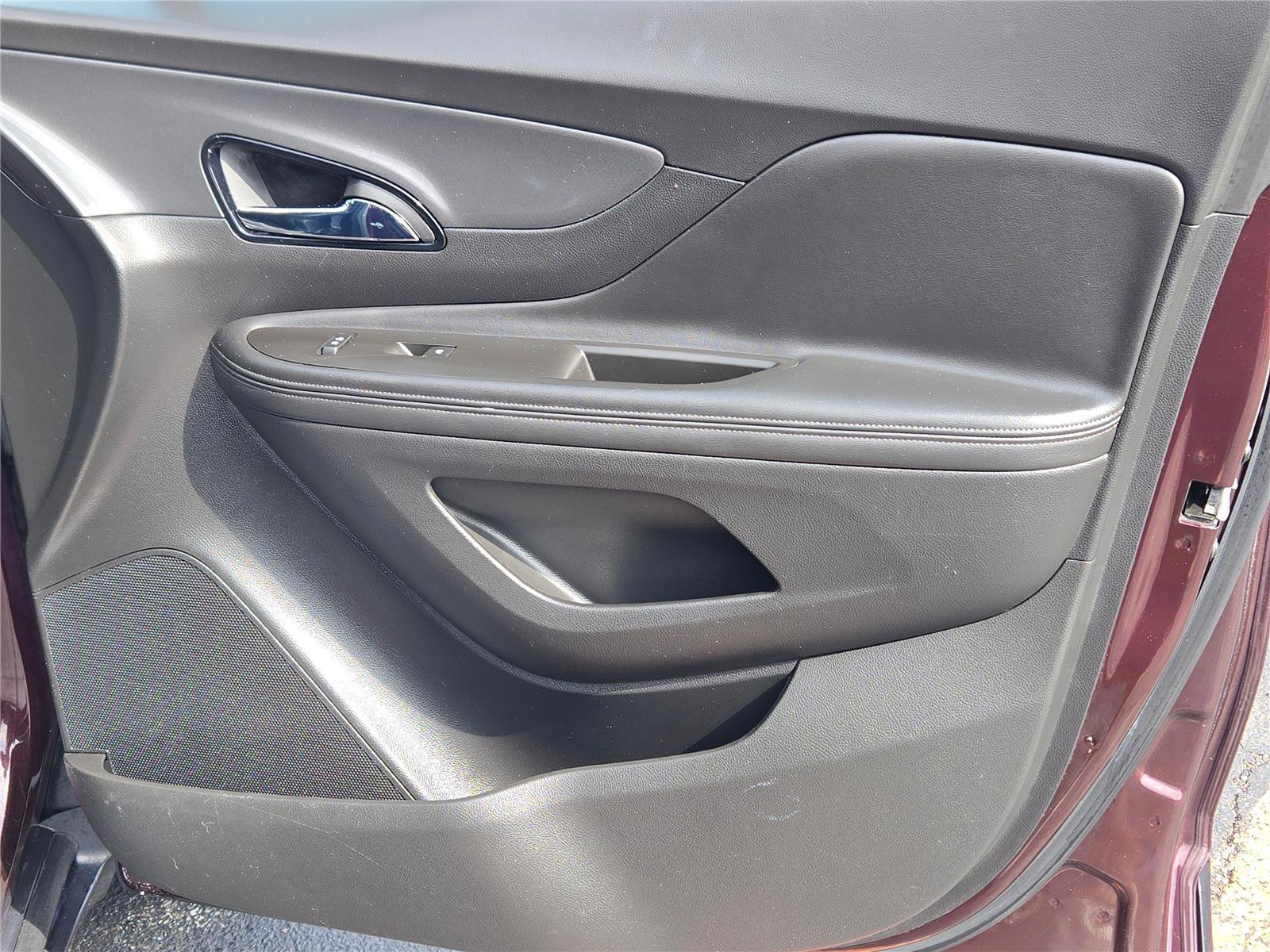 Used 2017 Buick Encore Preferred image 6