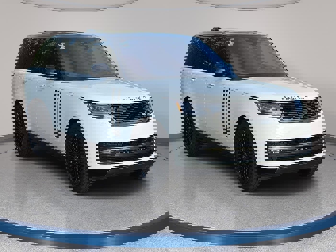 Certified 2023 Land Rover Range Rover SE image 3