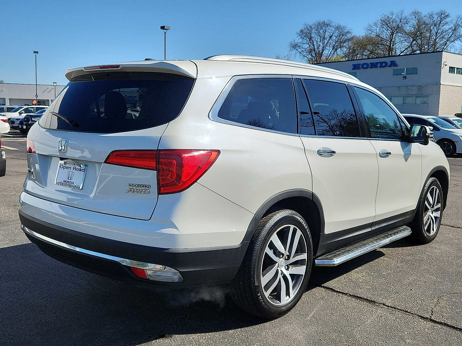 Used 2018 Honda Pilot Touring image 6