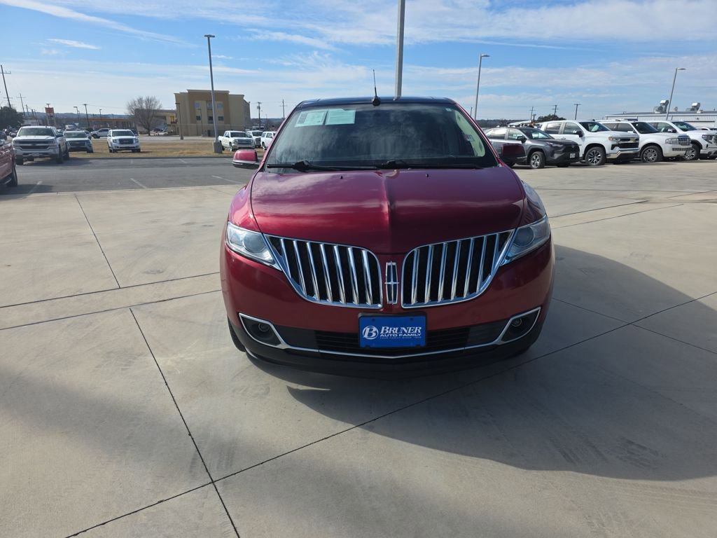 Used 2015 Lincoln MKX FWD w/ Equipment Group 102A image 2