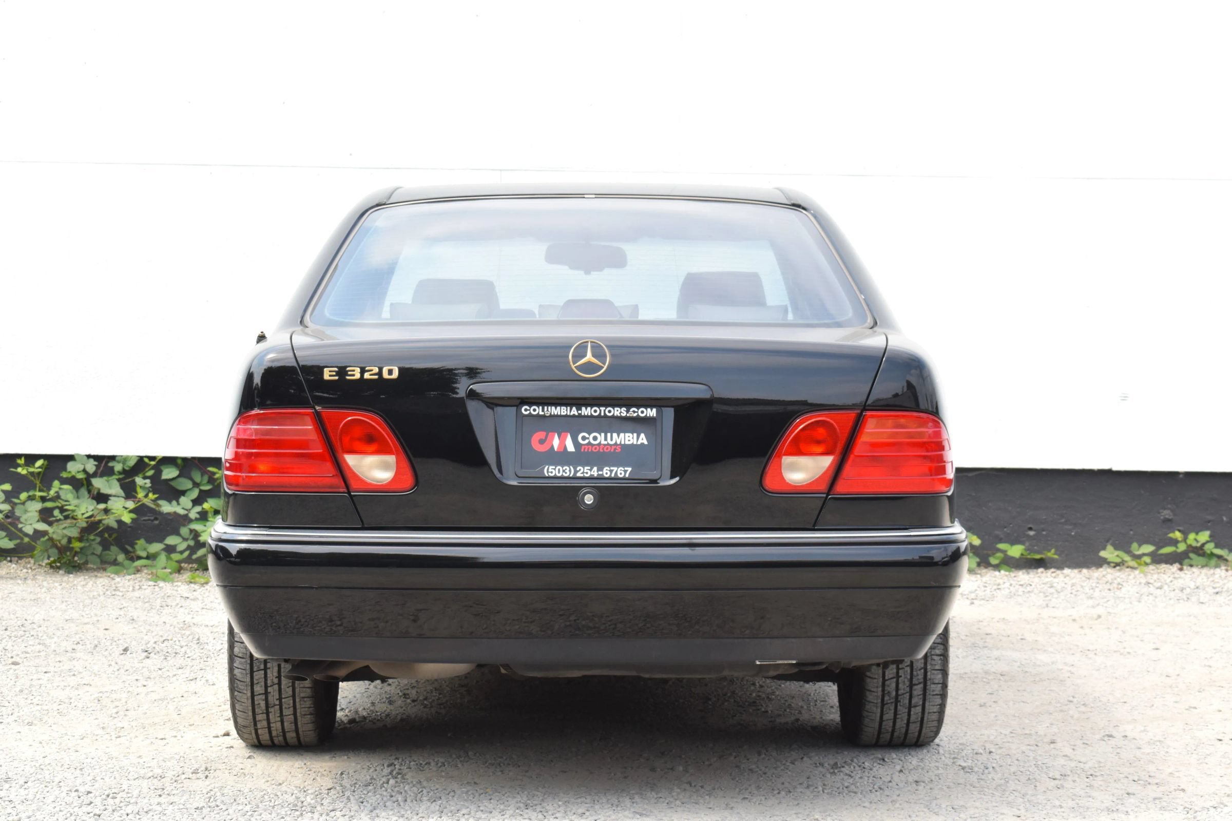 Used 1996 Mercedes-Benz E 320 Sedan image 4