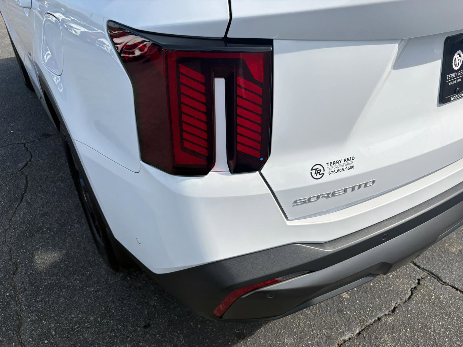 Used 2024 Kia Sorento SX Prestige w/ Sage Leather Package image 10