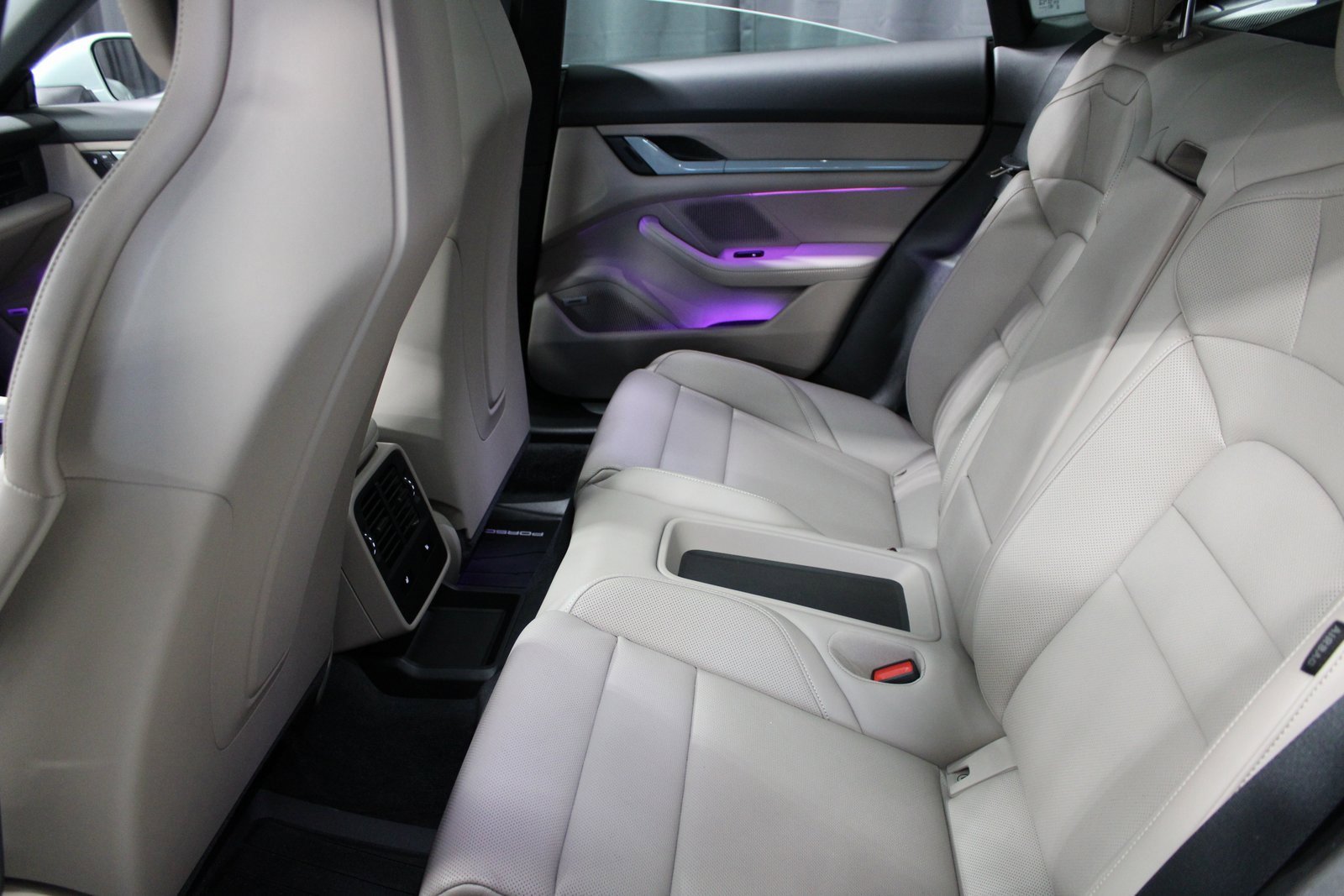 Certified 2025 Porsche Taycan image 31