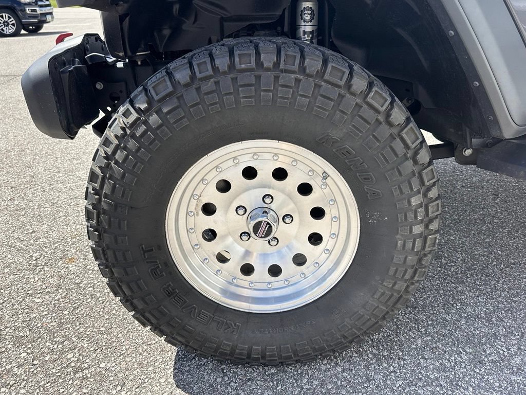 Used 2022 Jeep Gladiator Rubicon w/ LED Lighting Group AWD/4WD image 47