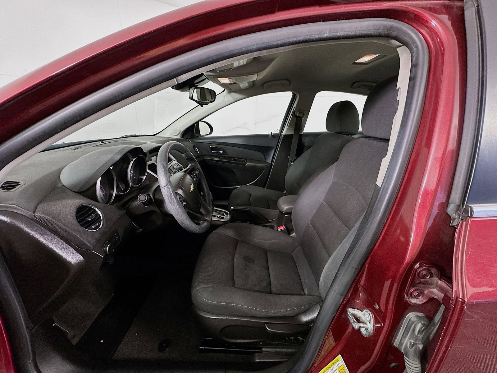 Used 2015 Chevrolet Cruze LT FWD image 18