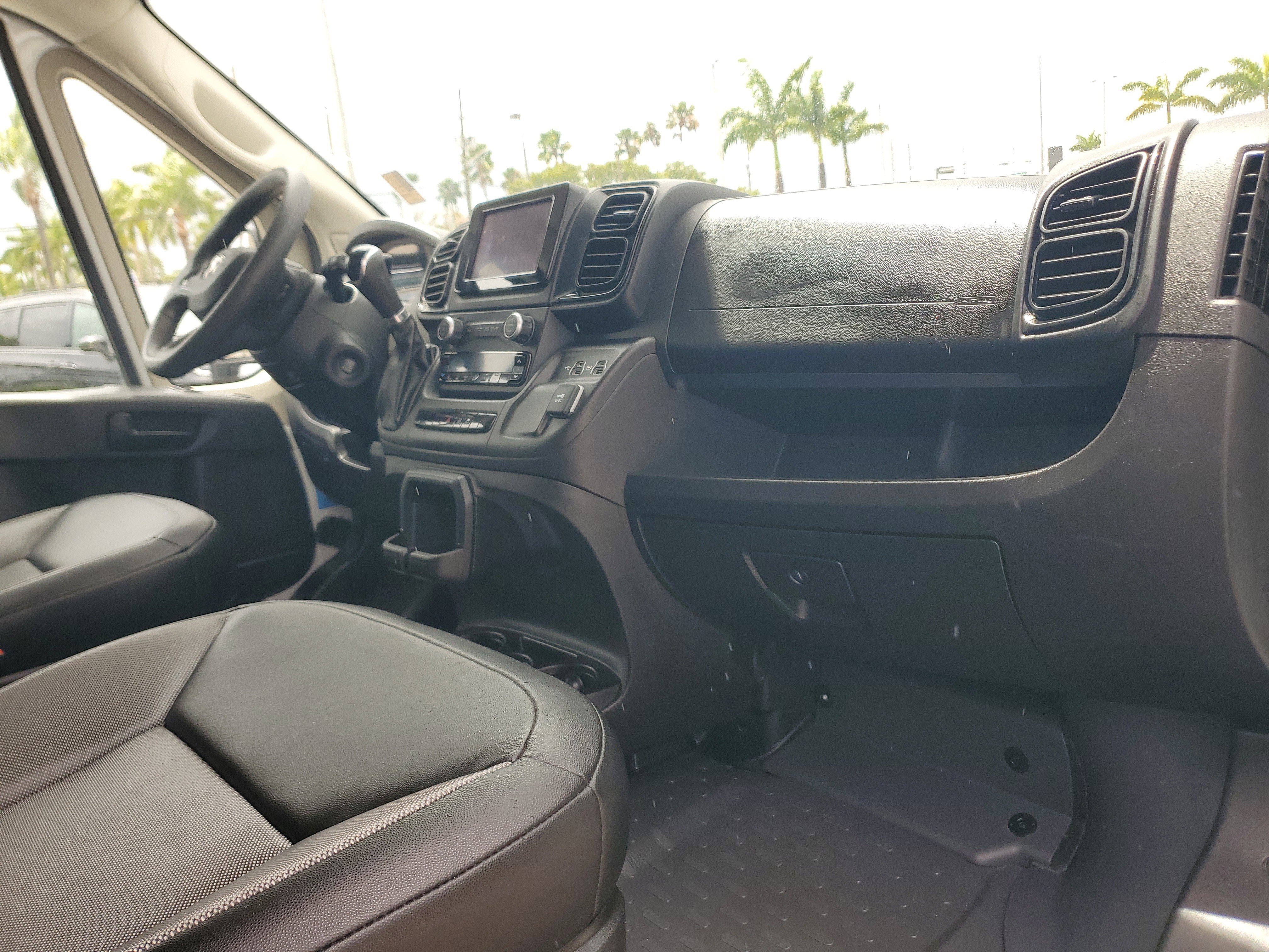 Used 2022 RAM ProMaster 2500 w/ Convenience Group FWD image 18