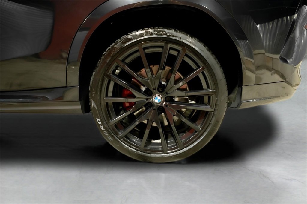 Used 2021 BMW X6 M50i w/ Executive Package image 14