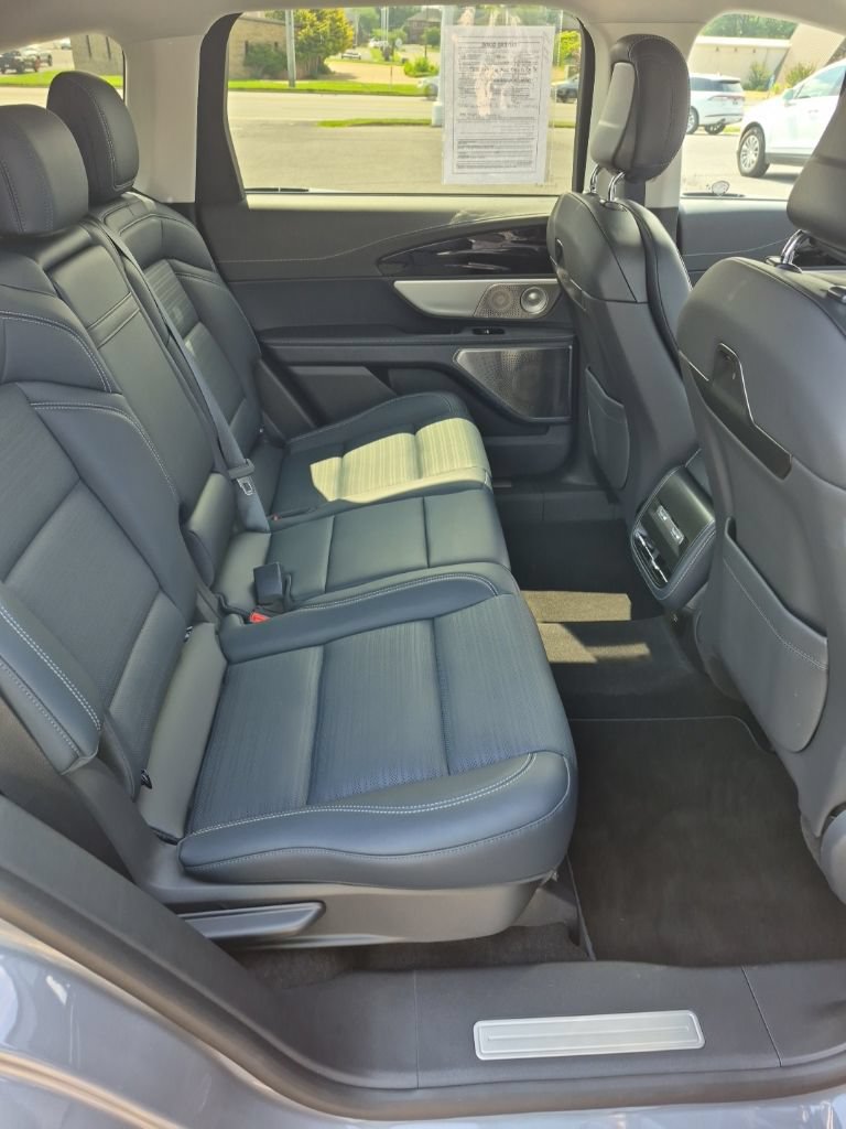 Certified 2025 Lincoln Nautilus Reserve AWD/4WD image 20