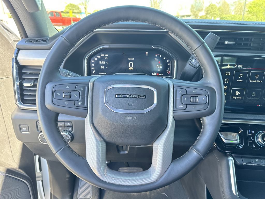 Used 2025 GMC Sierra 2500 Denali w/ Technology Package image 11