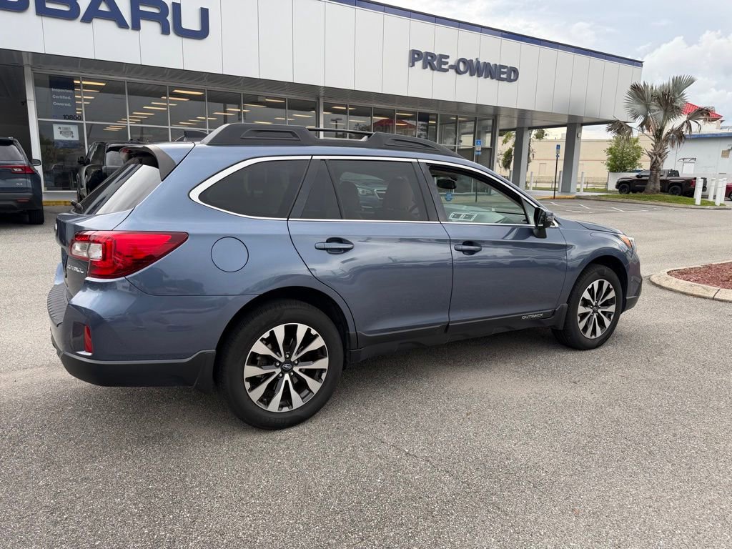 Used 2016 Subaru Outback 2.5i Limited AWD/4WD image 3