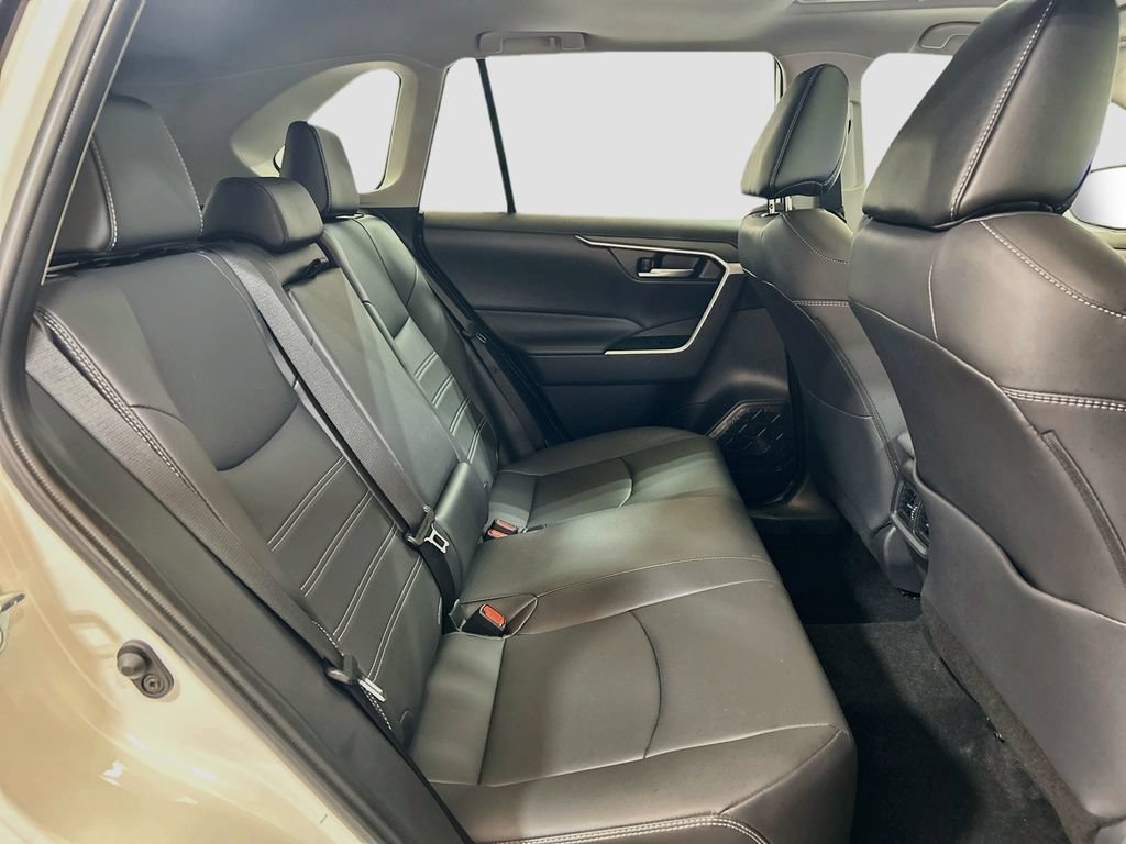 Used 2025 Toyota RAV4 XLE Premium w/ Weather Package AWD/4WD image 27