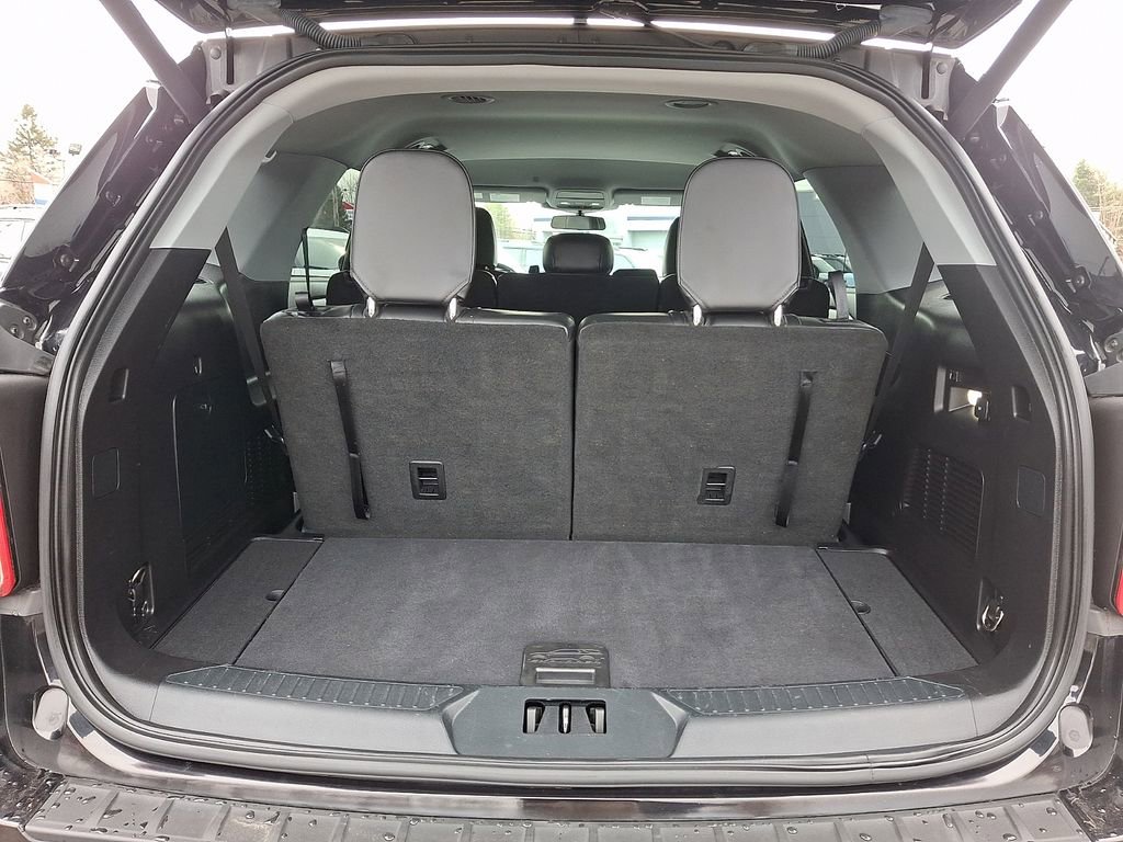 Used 2021 Ford Explorer XLT w/ Equipment Group 202A image 28