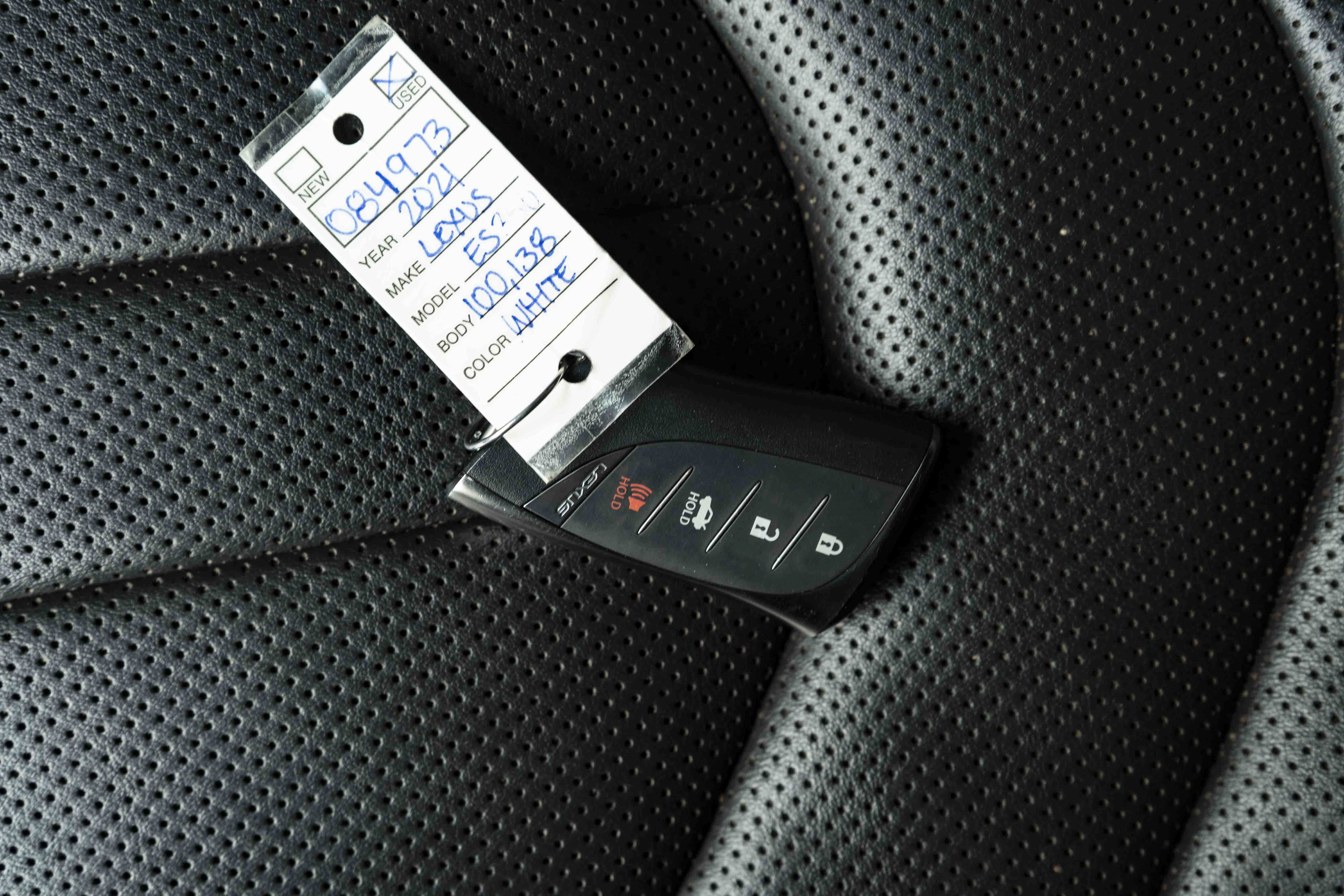 Used 2021 Lexus ES 350 F Sport w/ Accessory Package FWD image 40