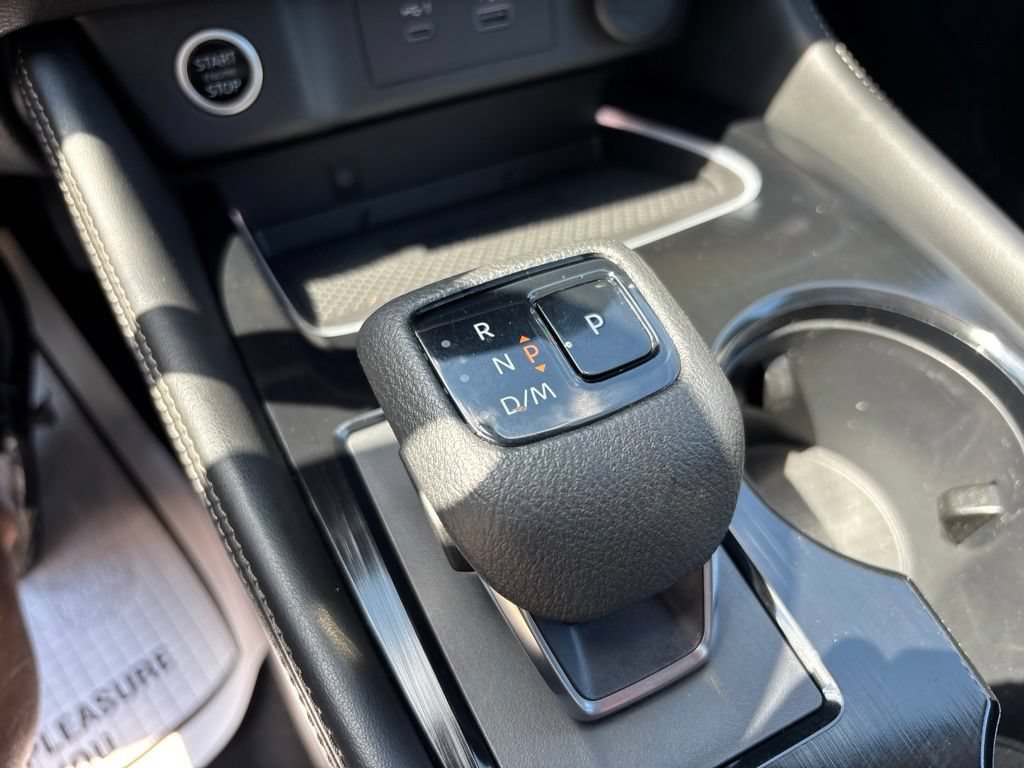 Certified 2023 Nissan Rogue Platinum w/ Platinum Premium Package AWD/4WD image 30