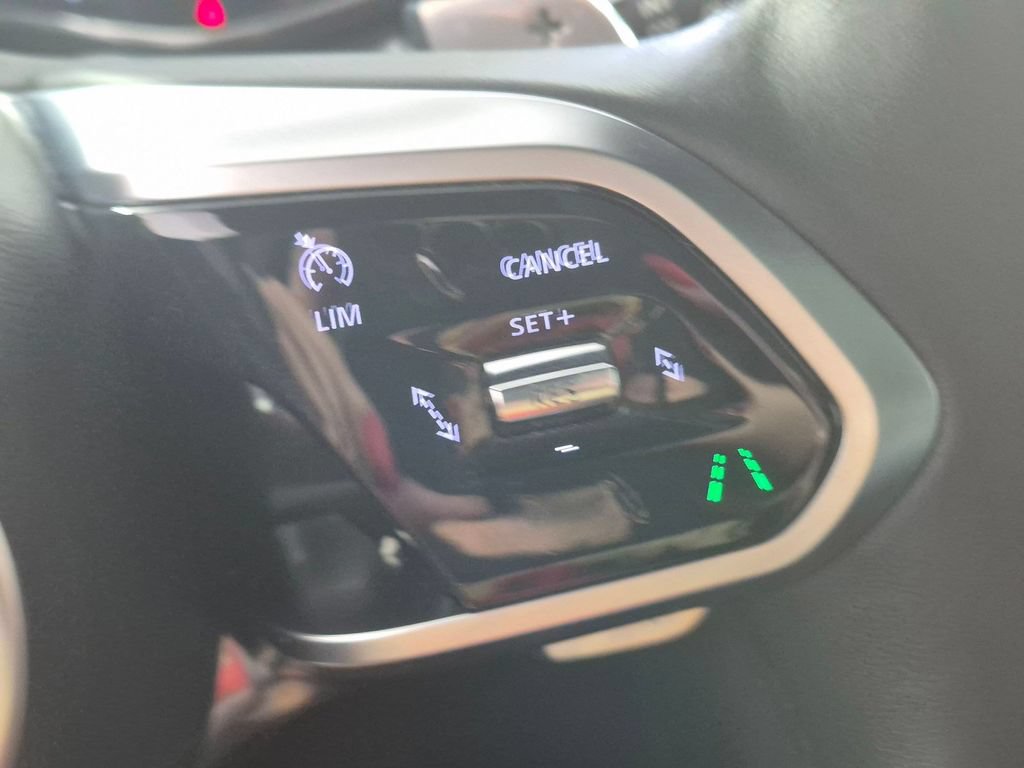Used 2023 Jaguar F-PACE S AWD/4WD image 16