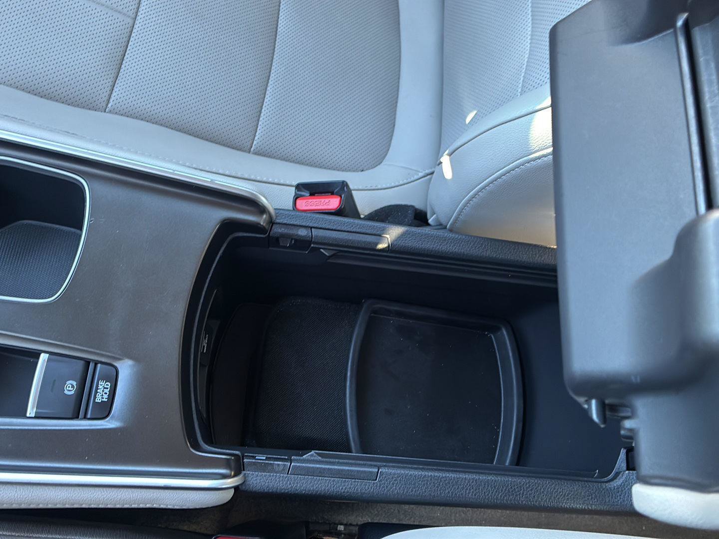 Used 2020 Honda Accord Touring image 37