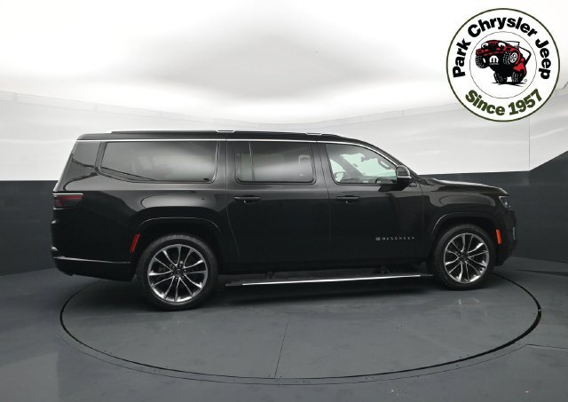 Used 2024 Jeep Wagoneer L Series III w/ Premium Group I AWD/4WD image 6