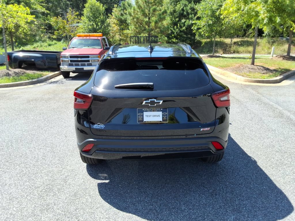New 2026 Chevrolet Trax RS w/ Sunroof Package FWD image 6