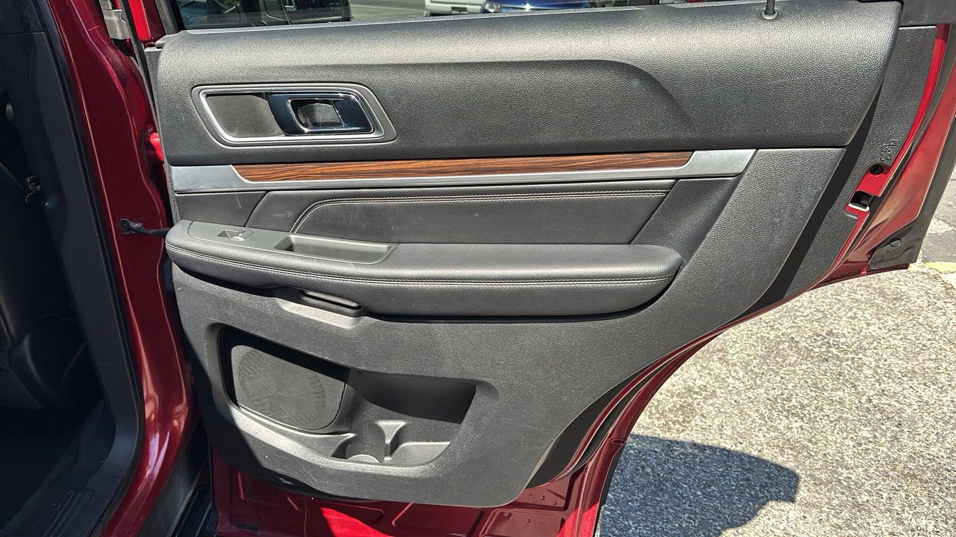 Used 2017 Ford Explorer Limited w/ Equipment Group 301A image 11